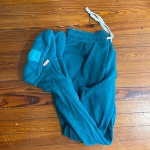 Feejay’s footed sweatpants Size Large
